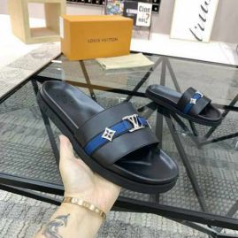 Picture of LV Slippers _SKU574983344531956